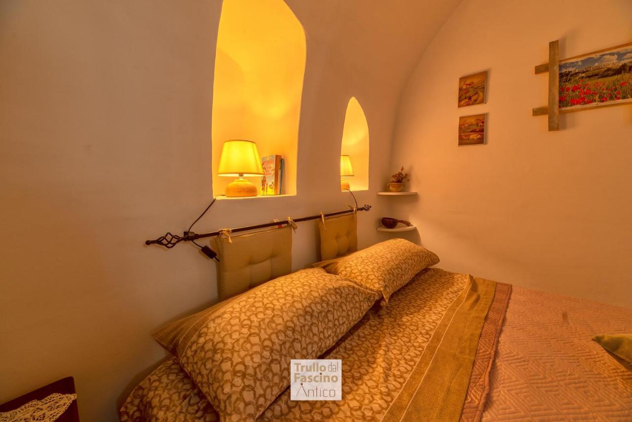 Trullo Dal Fascino Antico Villa Locorotondo Dış mekan fotoğraf