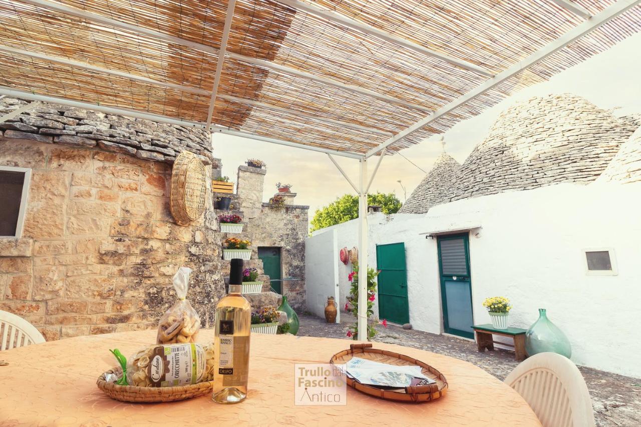 Trullo Dal Fascino Antico Villa Locorotondo Dış mekan fotoğraf