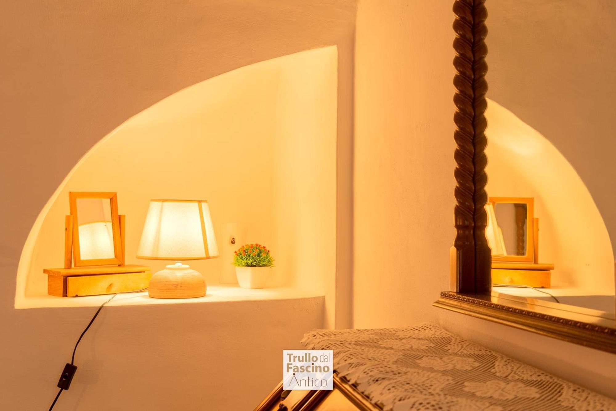 Trullo Dal Fascino Antico Villa Locorotondo Dış mekan fotoğraf