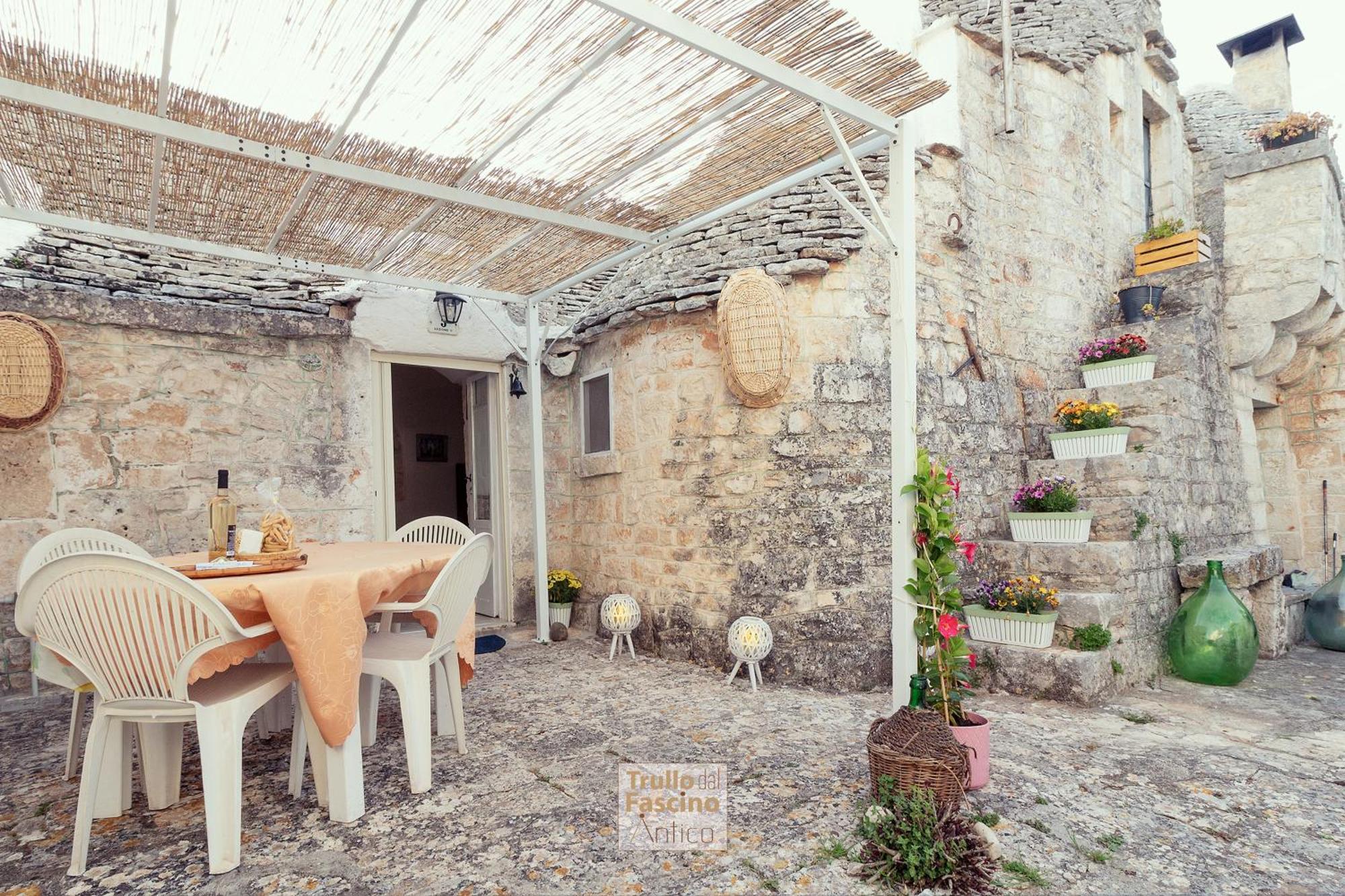 Trullo Dal Fascino Antico Villa Locorotondo Dış mekan fotoğraf